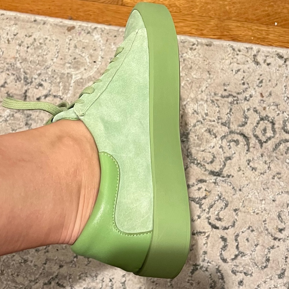 Vince shoes. - Picture 3 of 3